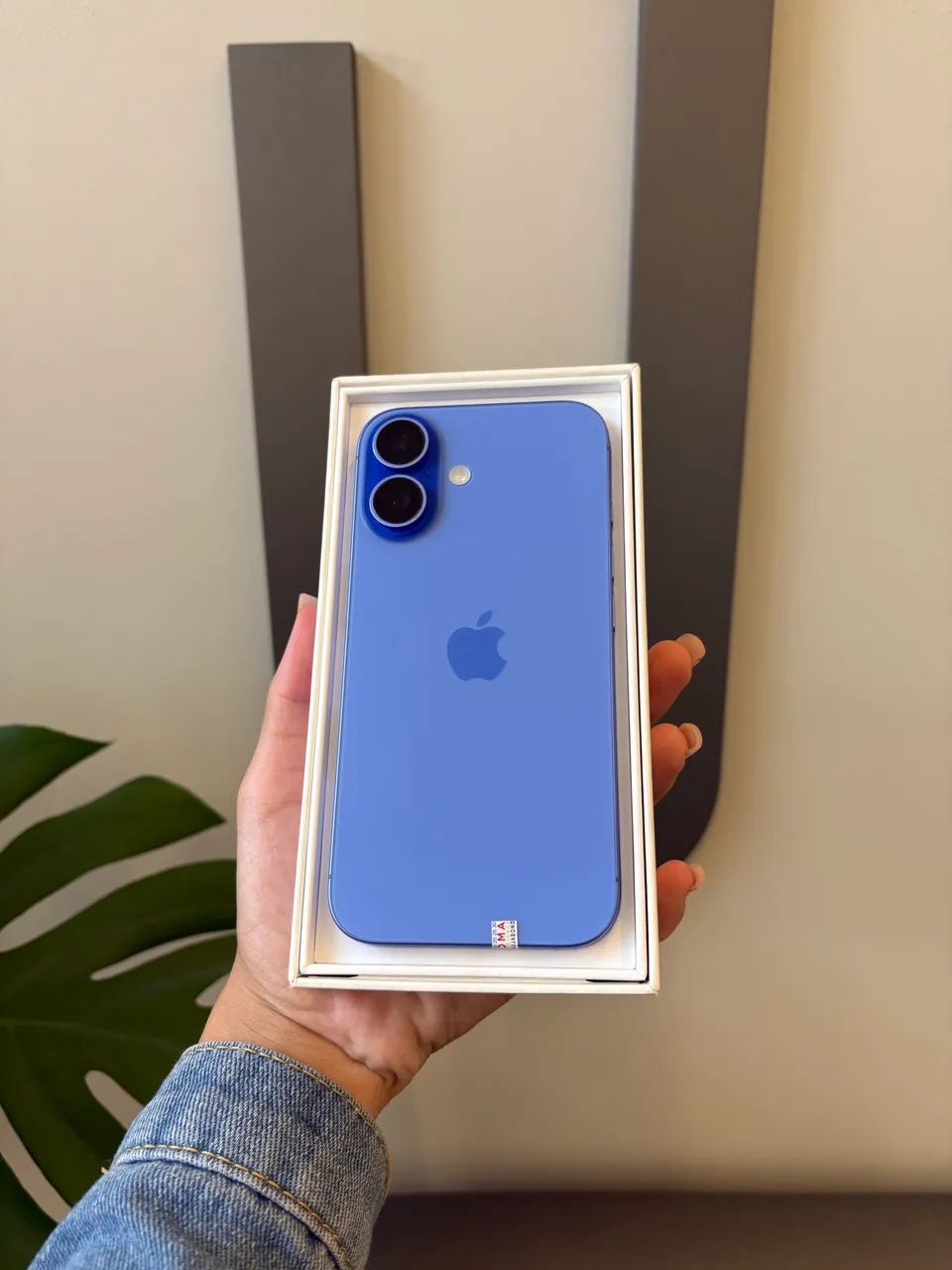 IPHONE 16 128GB AZUL SEMINOVO / IMPECÁVEL / COM CAIXA / LOJA