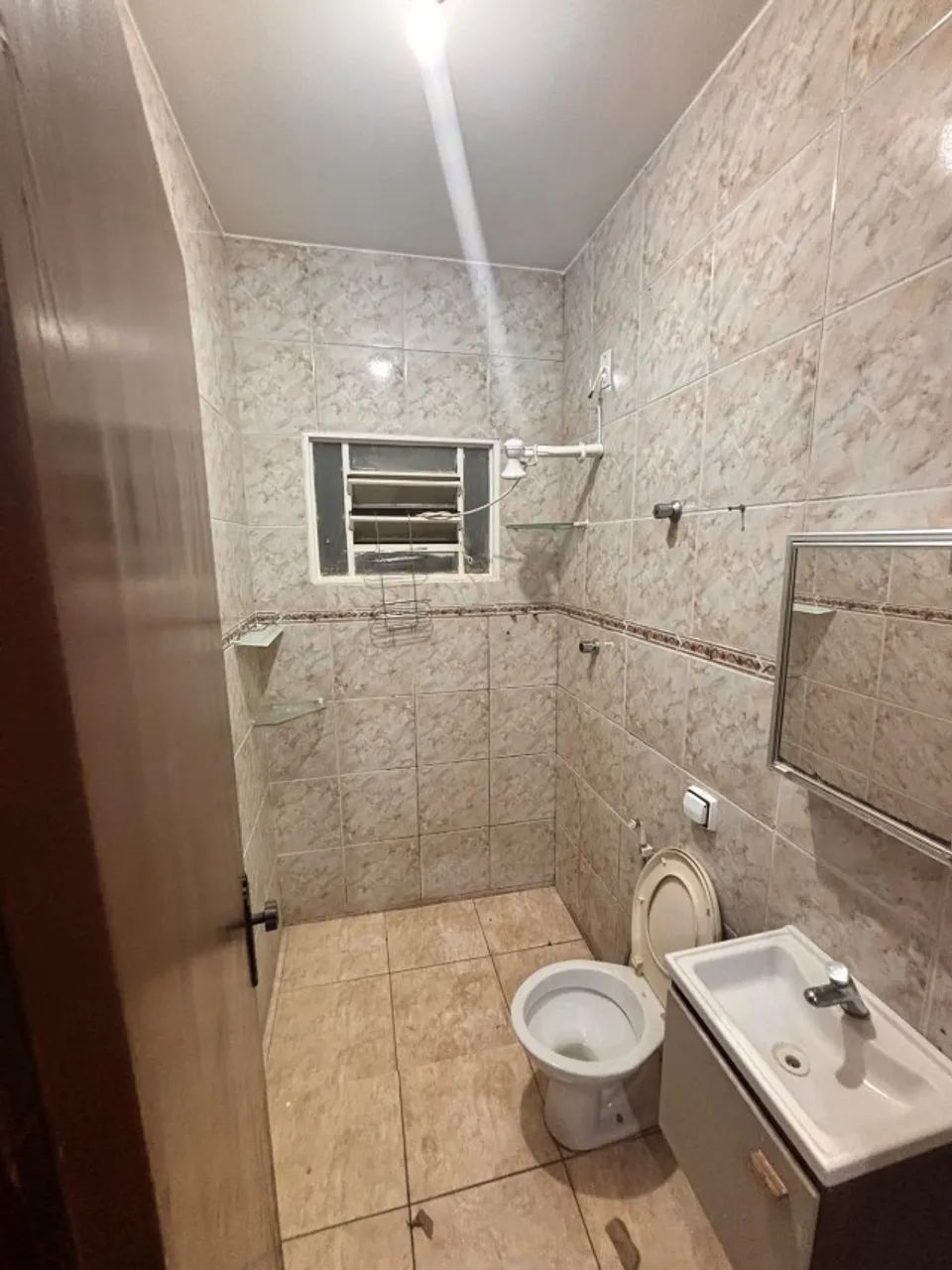 Aluga-se casa 2 quartos com garagem e acesso independente - Foto 5