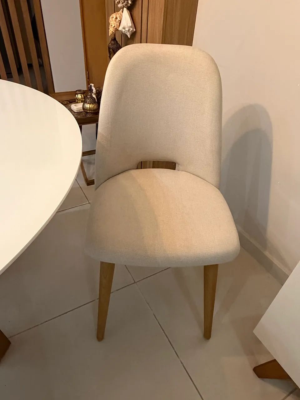 Mesa sala de jantar redonda com 4 cadeiras  - Foto 5