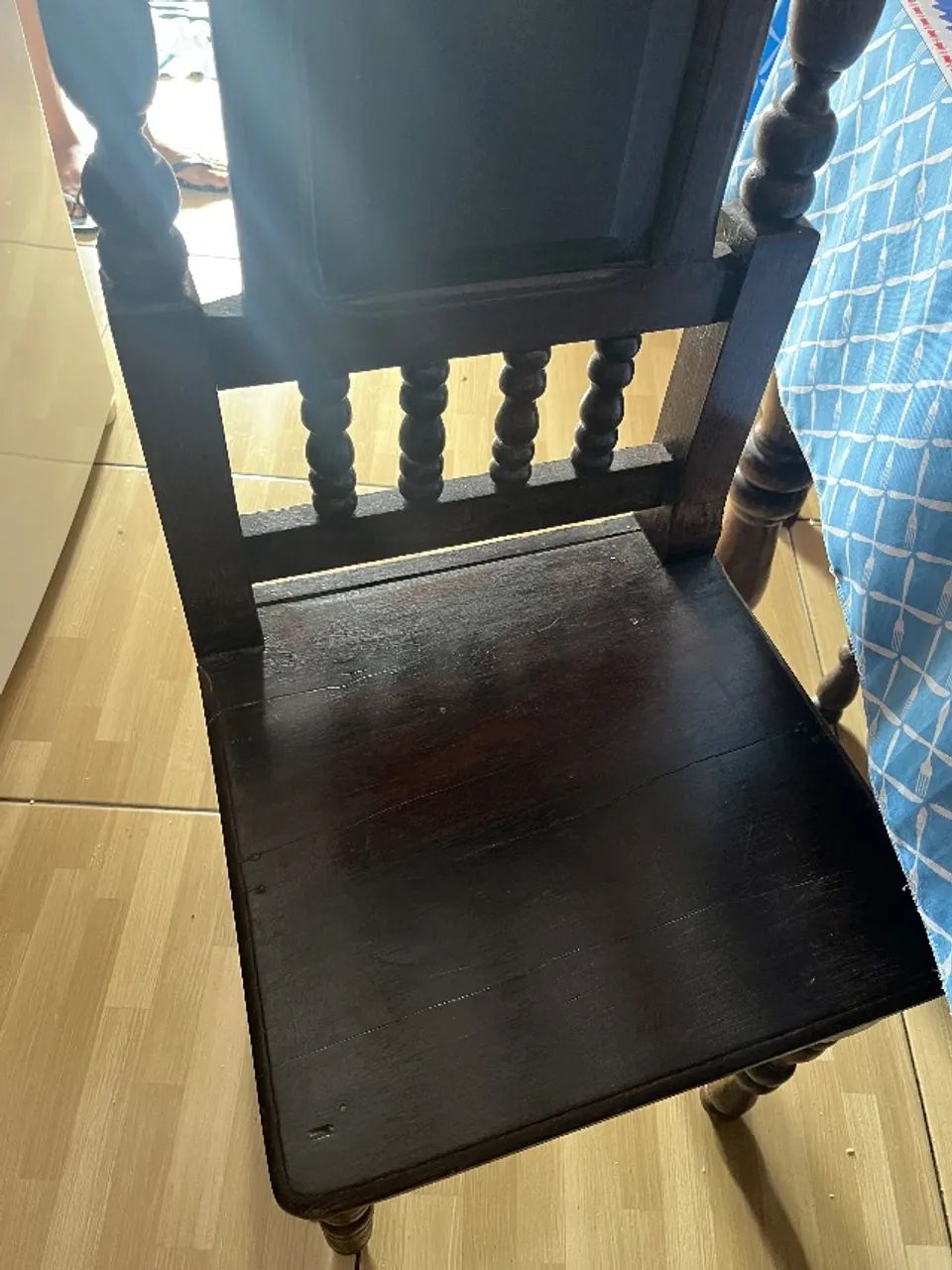 MESA E CADEIRAS MADEIRA MACIÇA  - Foto 3