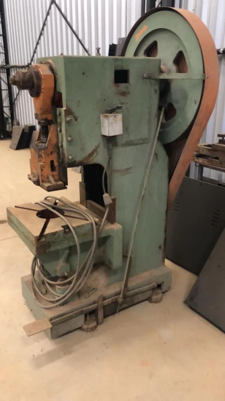 Prensa excêntrica  walviwag  profundidade 600 mm 18 tons
