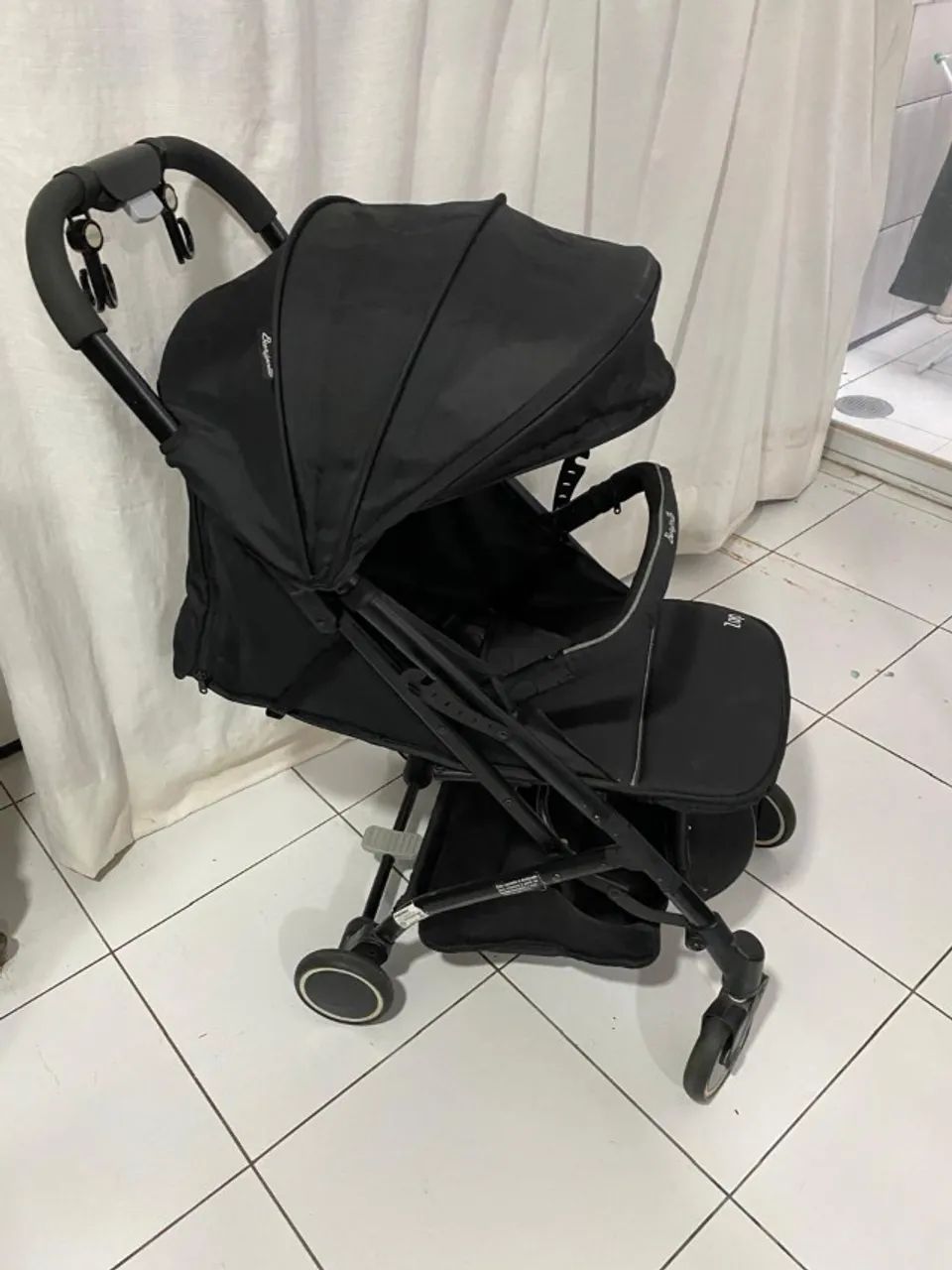 Carrinho de Bebê Burigotto Passeio Zap Com Bebê Conforto e Base - Foto 2