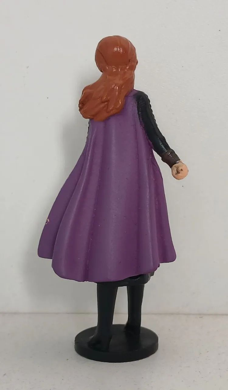 BONECO MINIATURA ORIGINAL DISNEY FROZEN 2 PRINCESA ANNA - Foto 2