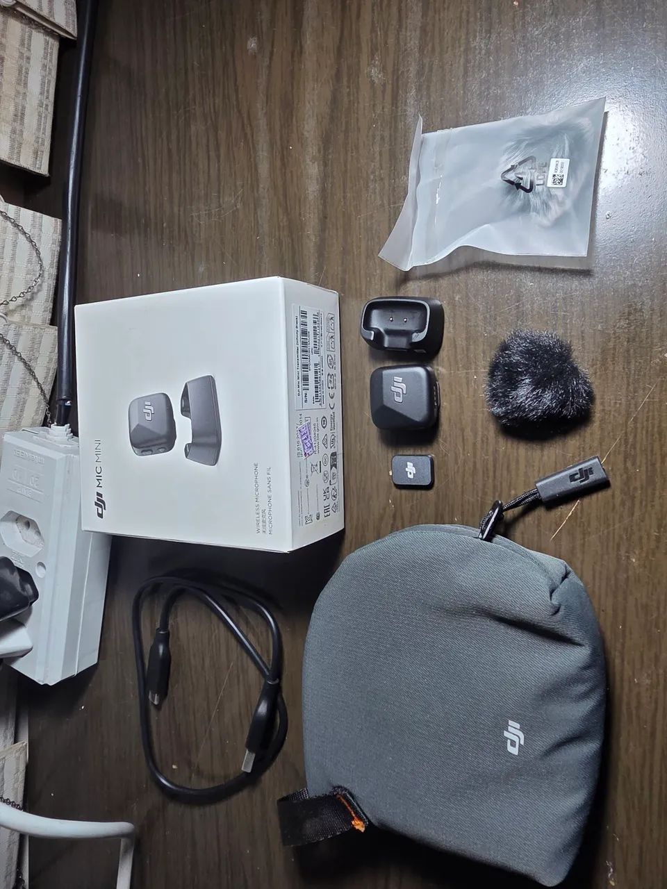 DJI Mic Mini Transmitter Completo na Caixa - Usado 2 Vezes - Foto 2