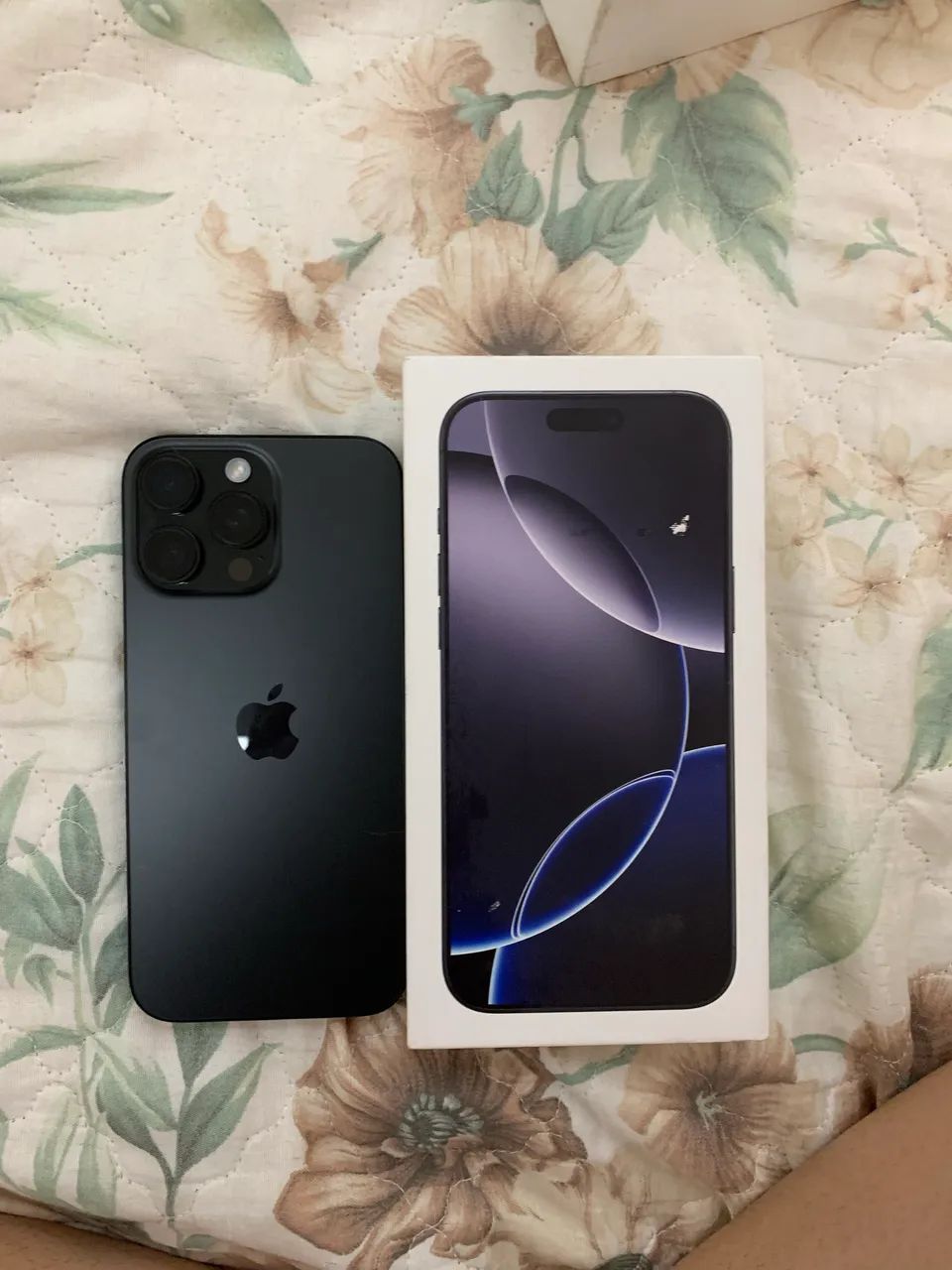 iPhone 16 Pro Max 256 gb Bateria 100% - Celulares e Smartphones