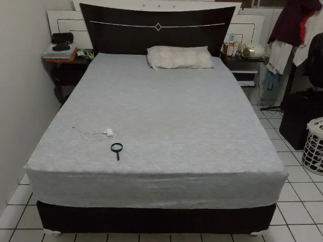 Cama box casal completa. Semi nova.