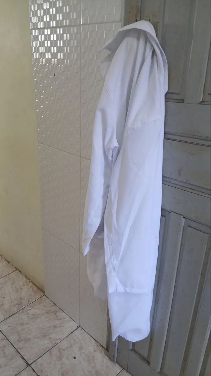 Jaleco e sapato de enfermagem 