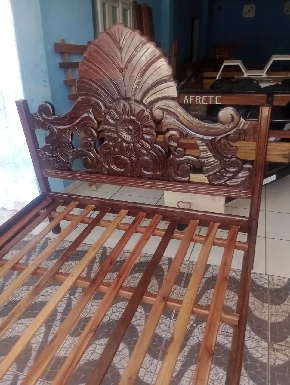 Cama de casal madeira macanaiba maciça e pura 1,300,00
