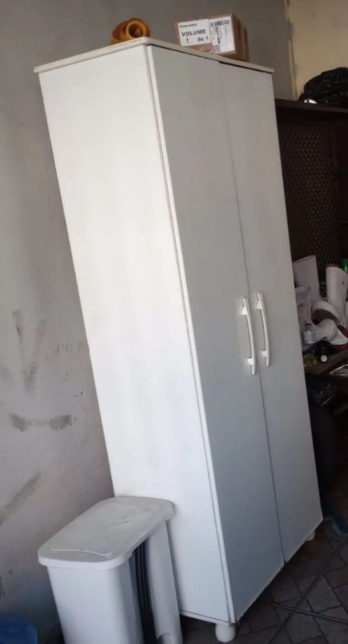 Armarinho ou sapateira,doa se