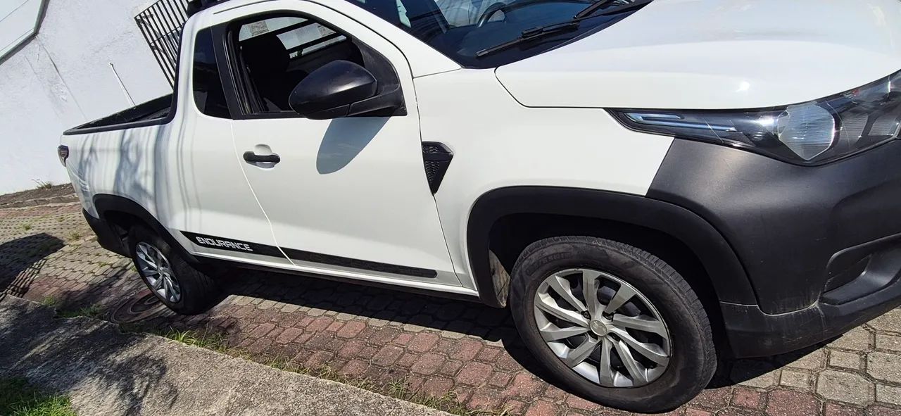 Fiat Strada Endurance 1.4 Flex 8V CS Plus 2022 - Foto 3