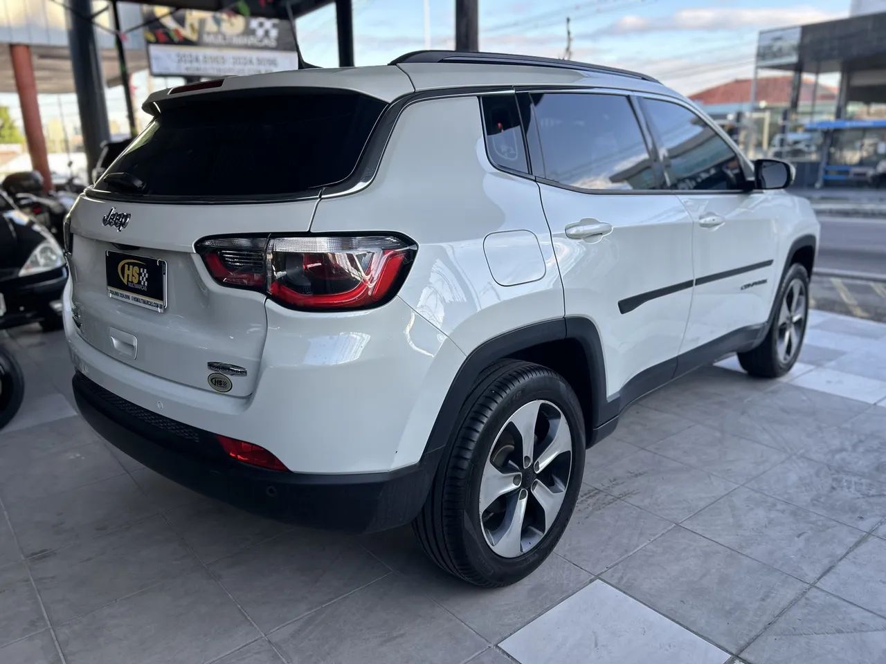 Jeep Compass Longitude 2.0 4X4 Dies. 16V Aut. 2017 - Foto 4
