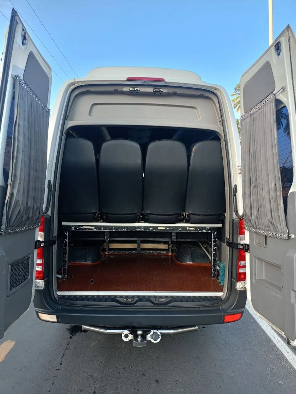 Van Sprinter 515 seminova com tv 18 lugares  - Foto 10