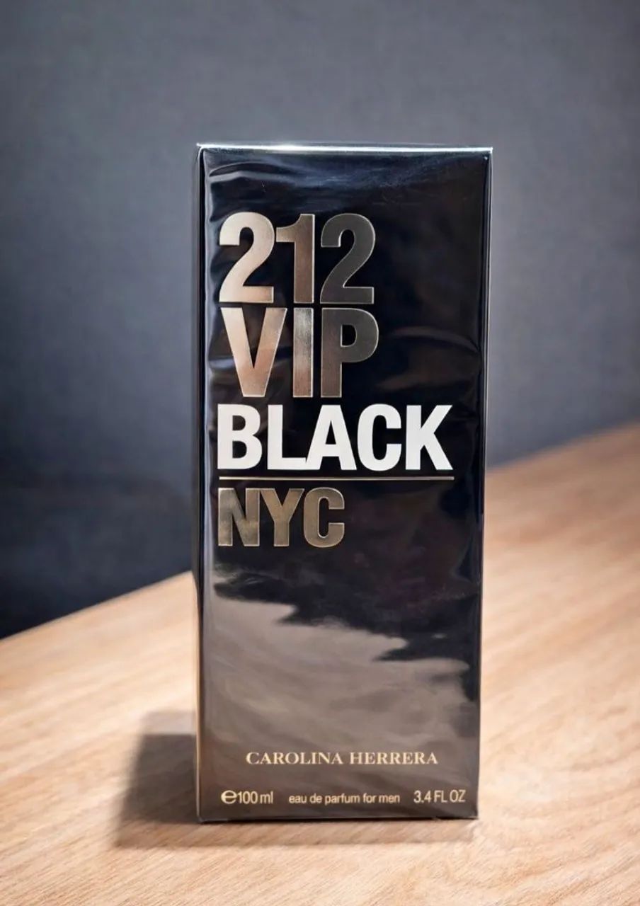 212 vip black eau de parfum 100ml novinho 