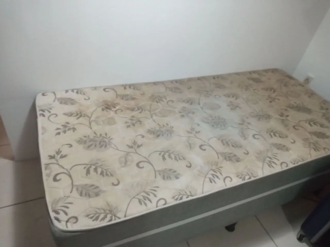 Vendo essas duas camas box solteiro.  - Foto 2