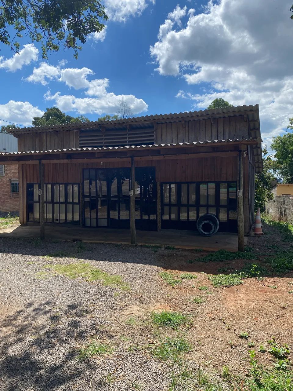 Sala Comercial em Estilo Rústico - Foto 3