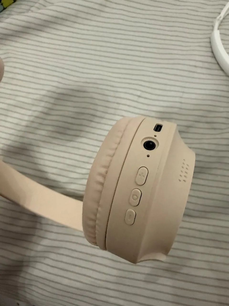 Fone Bluetooth Creme - Headphone Edição VB - Foto 3