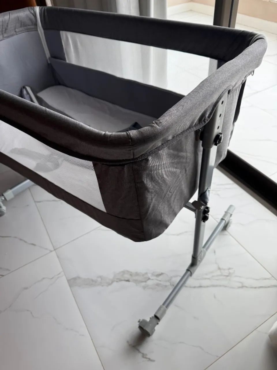 Berço portátil Kababy com função balanço e cobed - Foto 3
