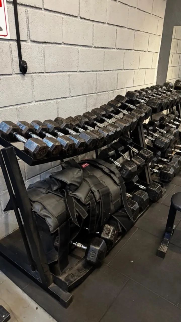 Kit de Halteres 12 a 30kg + Suporte