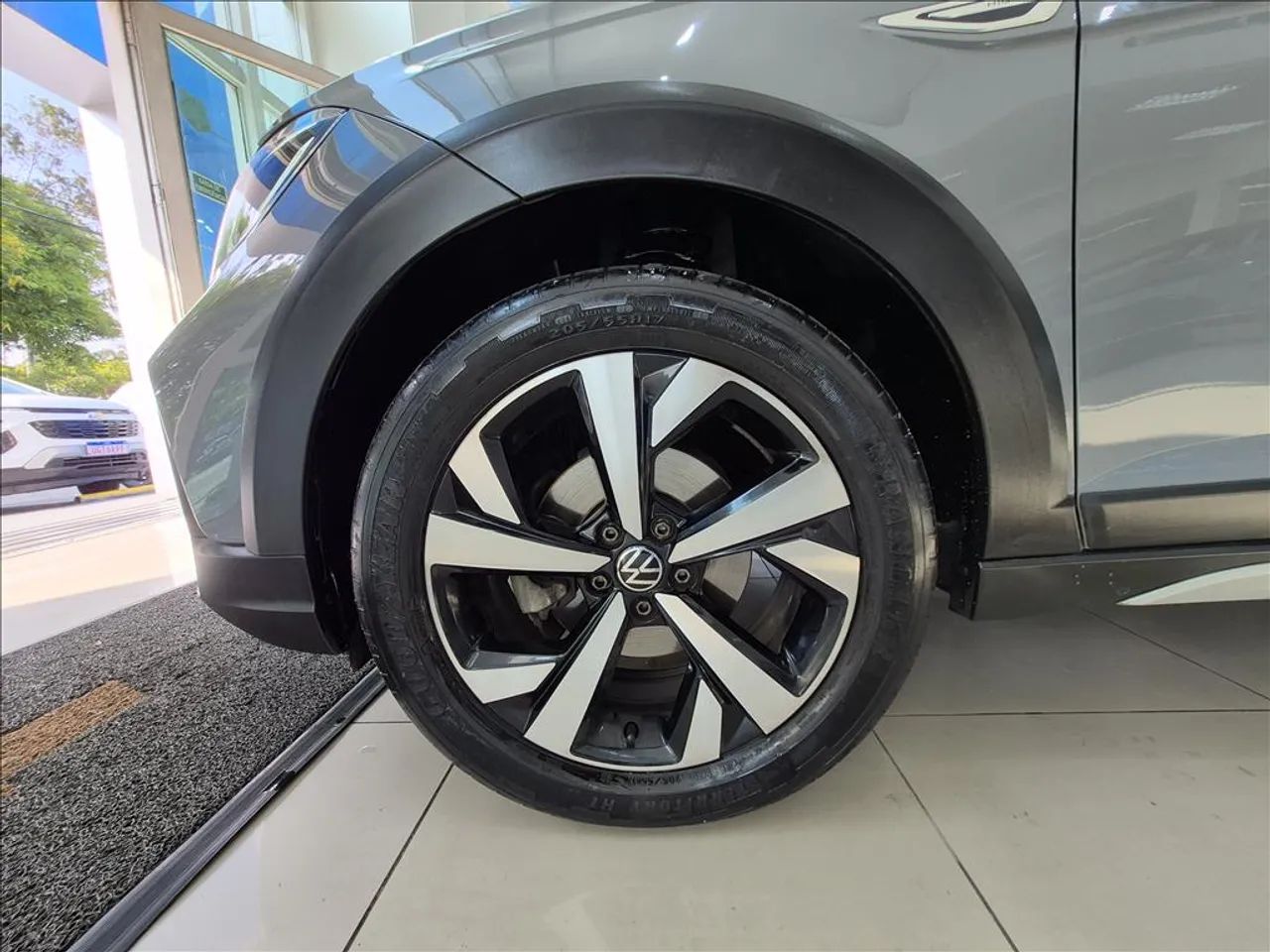 Volkswagen Nivus Highline 1.0 200 TSI Flex Aut., foto 12 de 18
