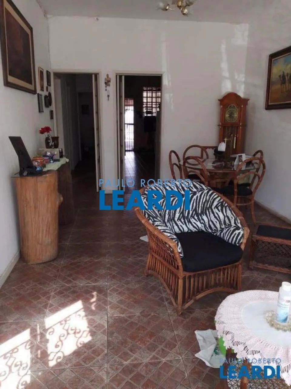 CASA ASSOBRADADA - SUMAREZINHO - SP