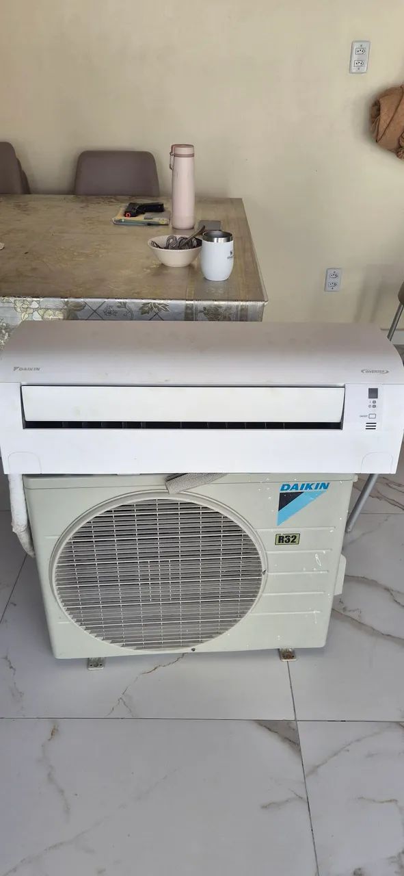 Ar condicionado Daikin com defeito 