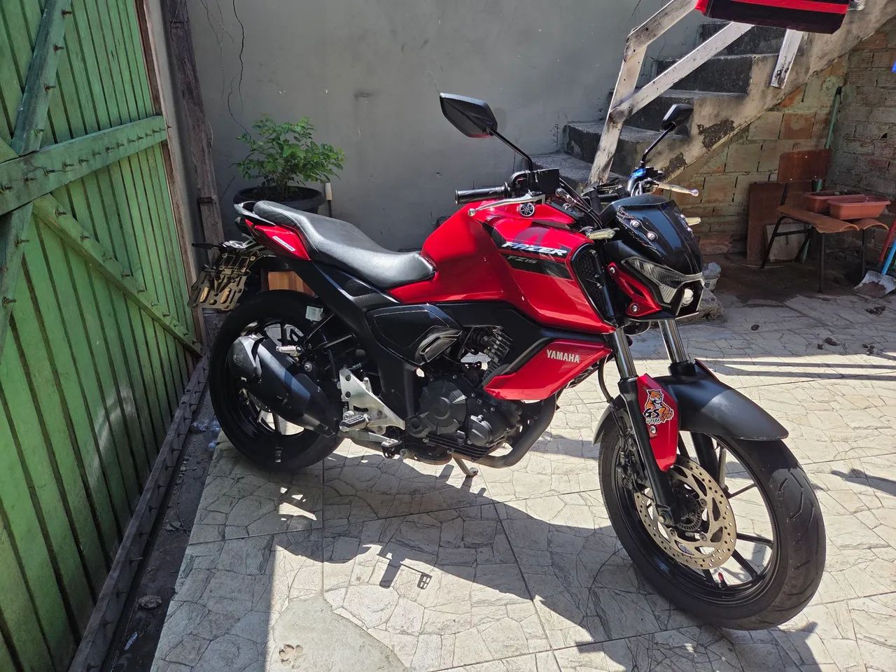 FZ15