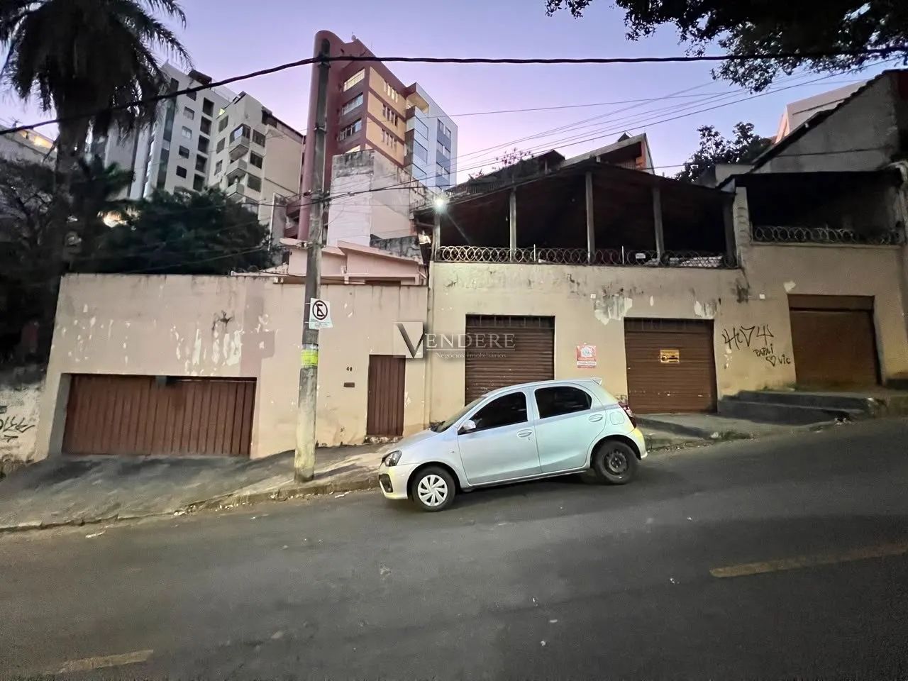 Lote de 370m² á venda no São Pedro.