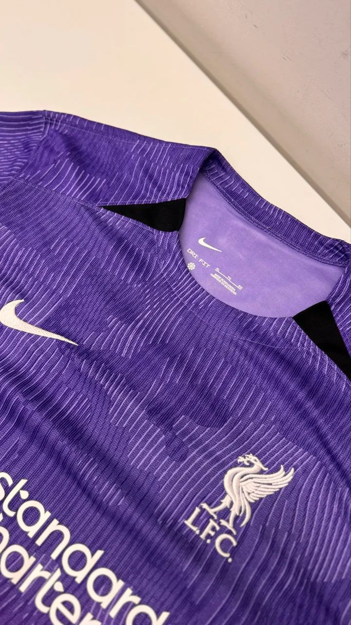Camisa Liverpool roxa rara   - Foto 3