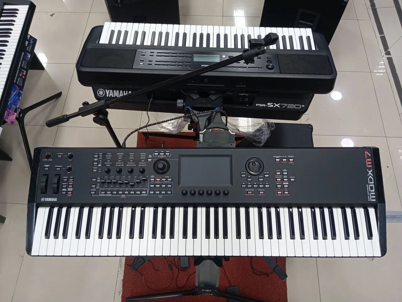 YAMAHA MODX M7 76 TECLAS  - Foto 2