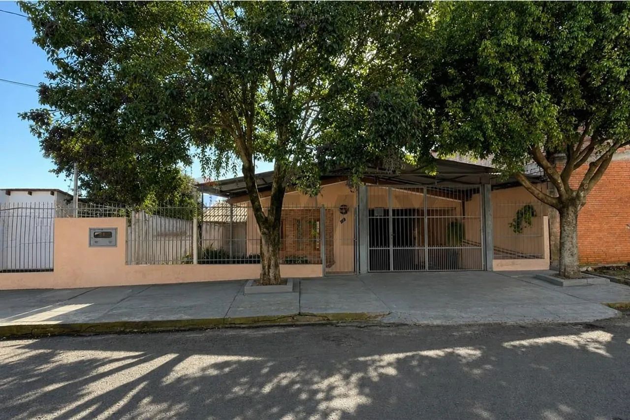 Casa ampla, completa e pronta para morar! - Foto 2