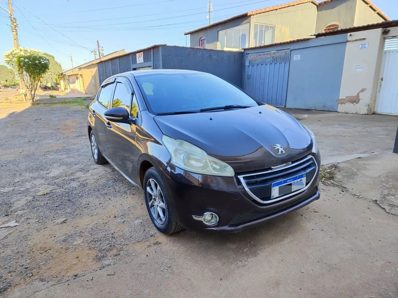 Peugeot 208 208 Allure 1.5 Flex 8V 5p 2014