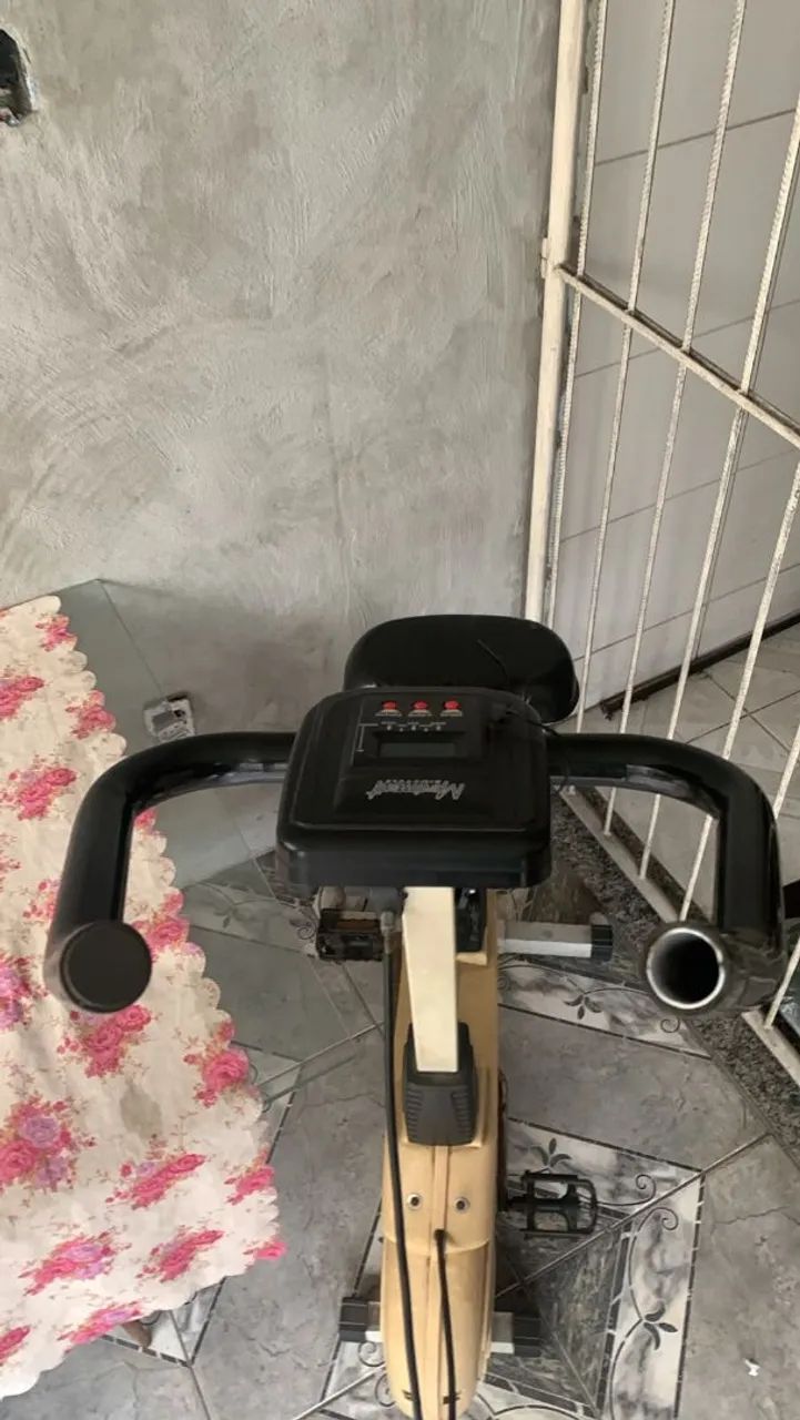 Vendo bicicleta ergométrica  - Foto 2