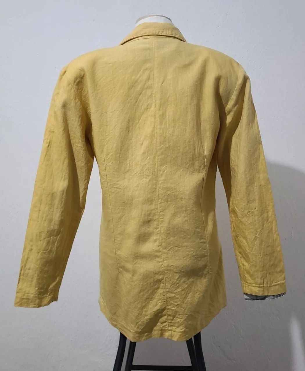 Blazer Slim Amarelo feminino tamanho G, bonito, elegante, confortável, design moderno.  - Foto 6