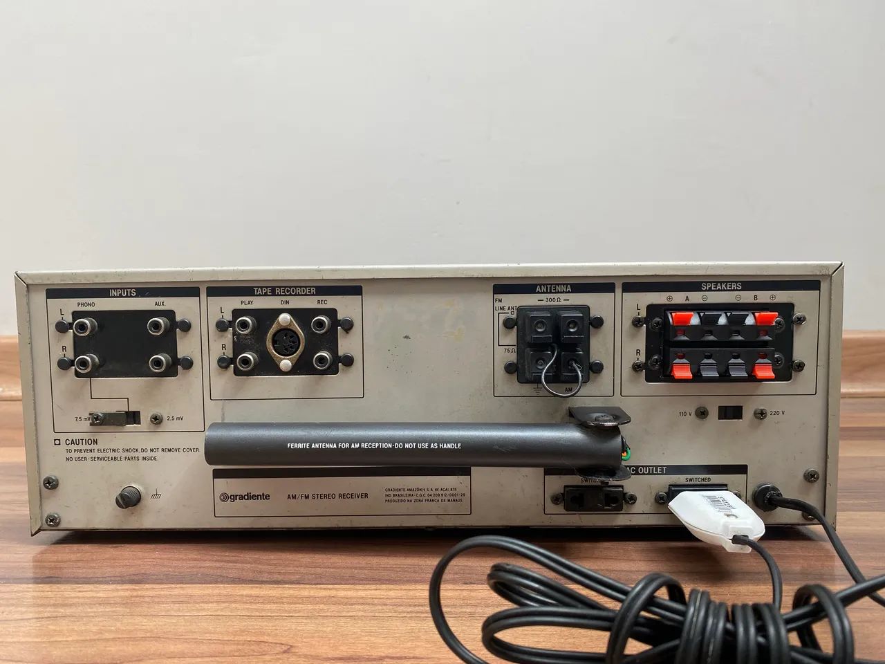 Receiver Gradiente model 1060 - Foto 4