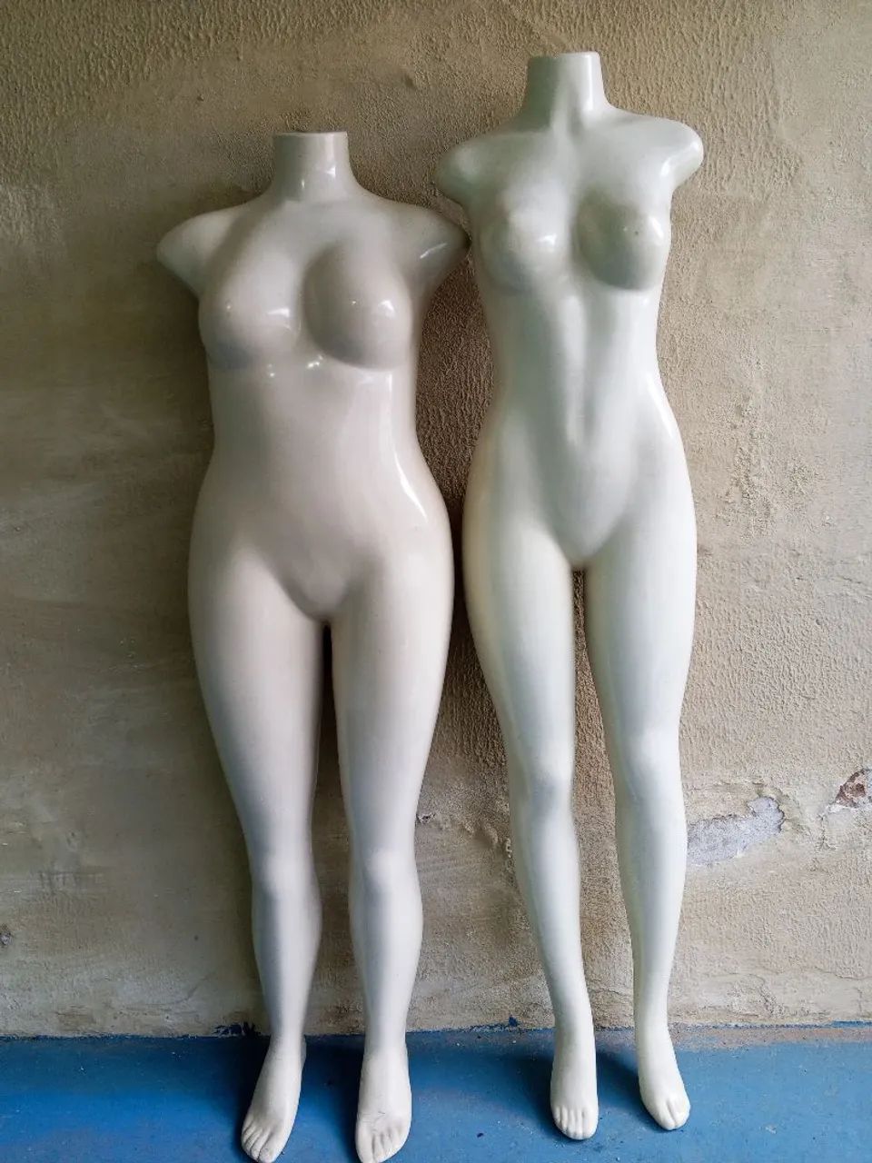 Manequins e móveis 