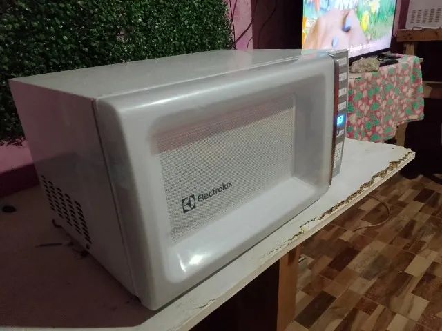Microondas Eletrolux 34 litros  - Foto 3