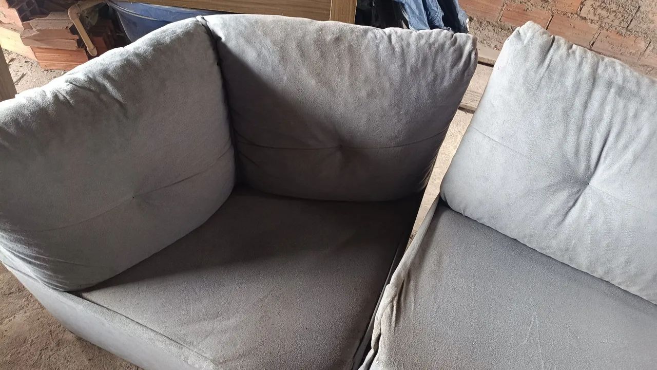 Vende- se 2 lugares e cantinho de parede  R$ 200,00 ótimo estado