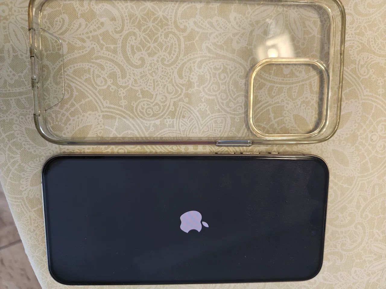 iPhone 15 Pro Max - Foto 2