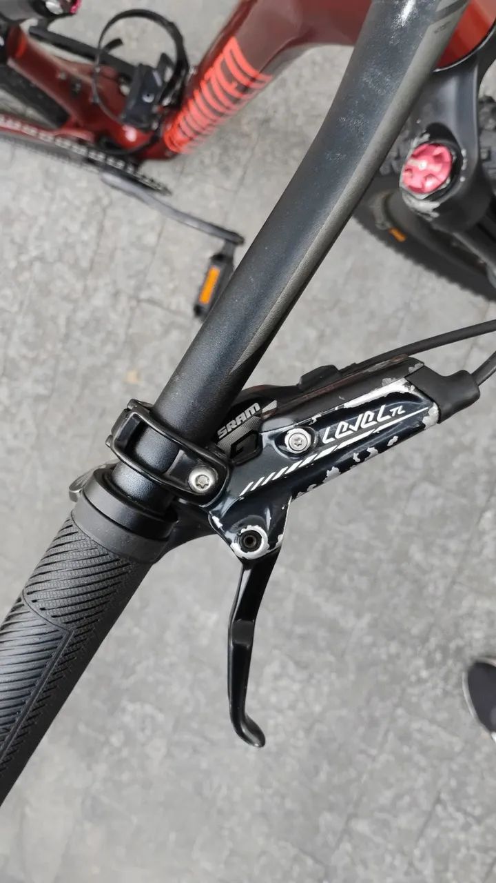 Bicicleta Specialized Epic Expert Carbon tamanho M  - Foto 2