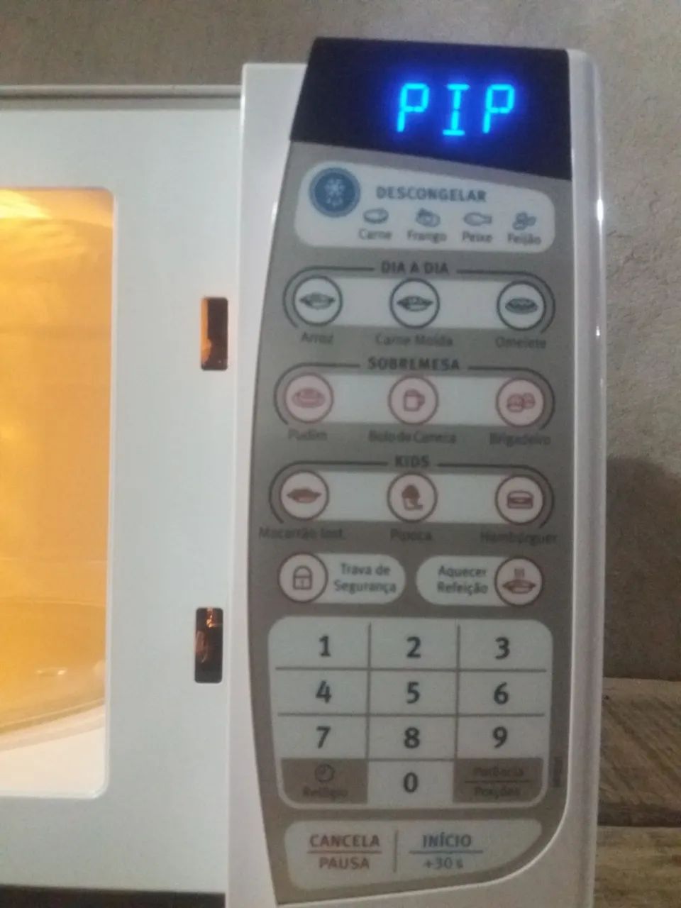 Microondas da eletrolux 20L."NO PLASTICO.c/"display azul. - Foto 5
