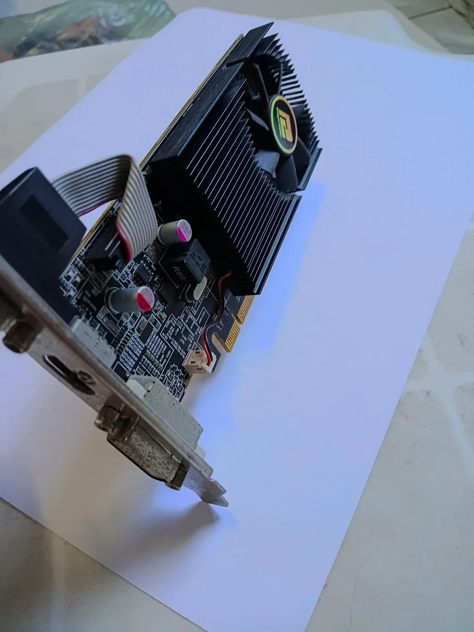 Placa de video AMD DDR3 2GB - Foto 3