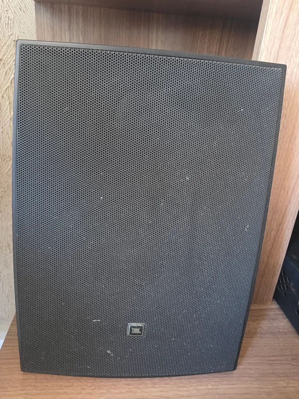04 Caixas de som JBL C621P