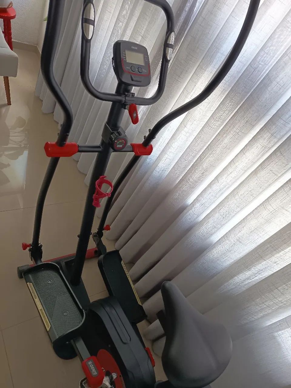 Bicicleta ergométrica com elíptico 