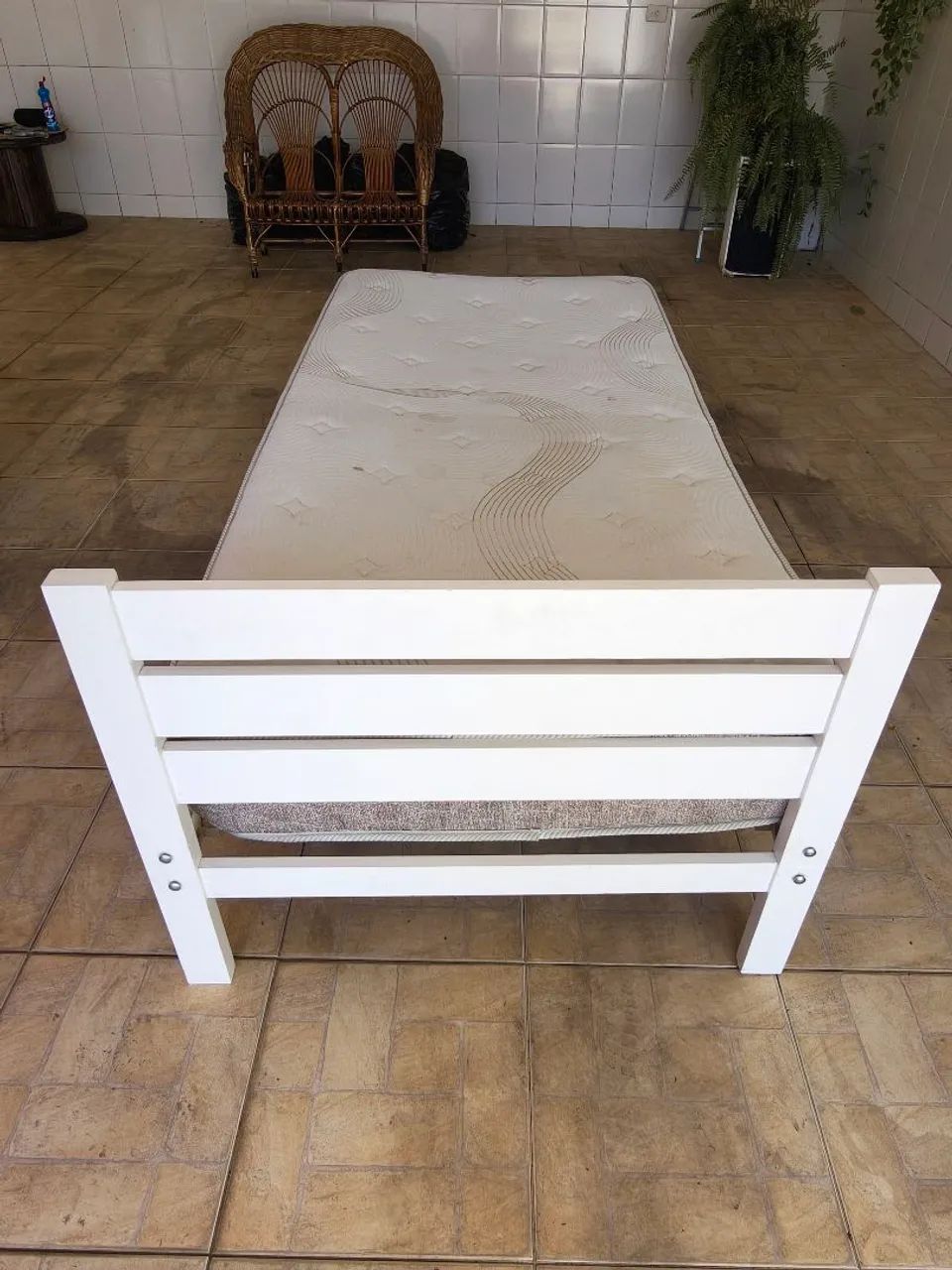 Cama de solteiro com colchão  - Foto 2