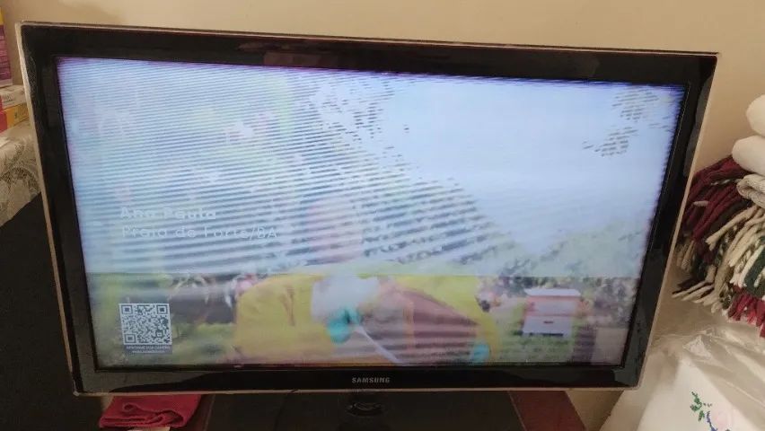 TV Samsung 32" Smart UN32D5500 (p/ reparo) - Foto 2