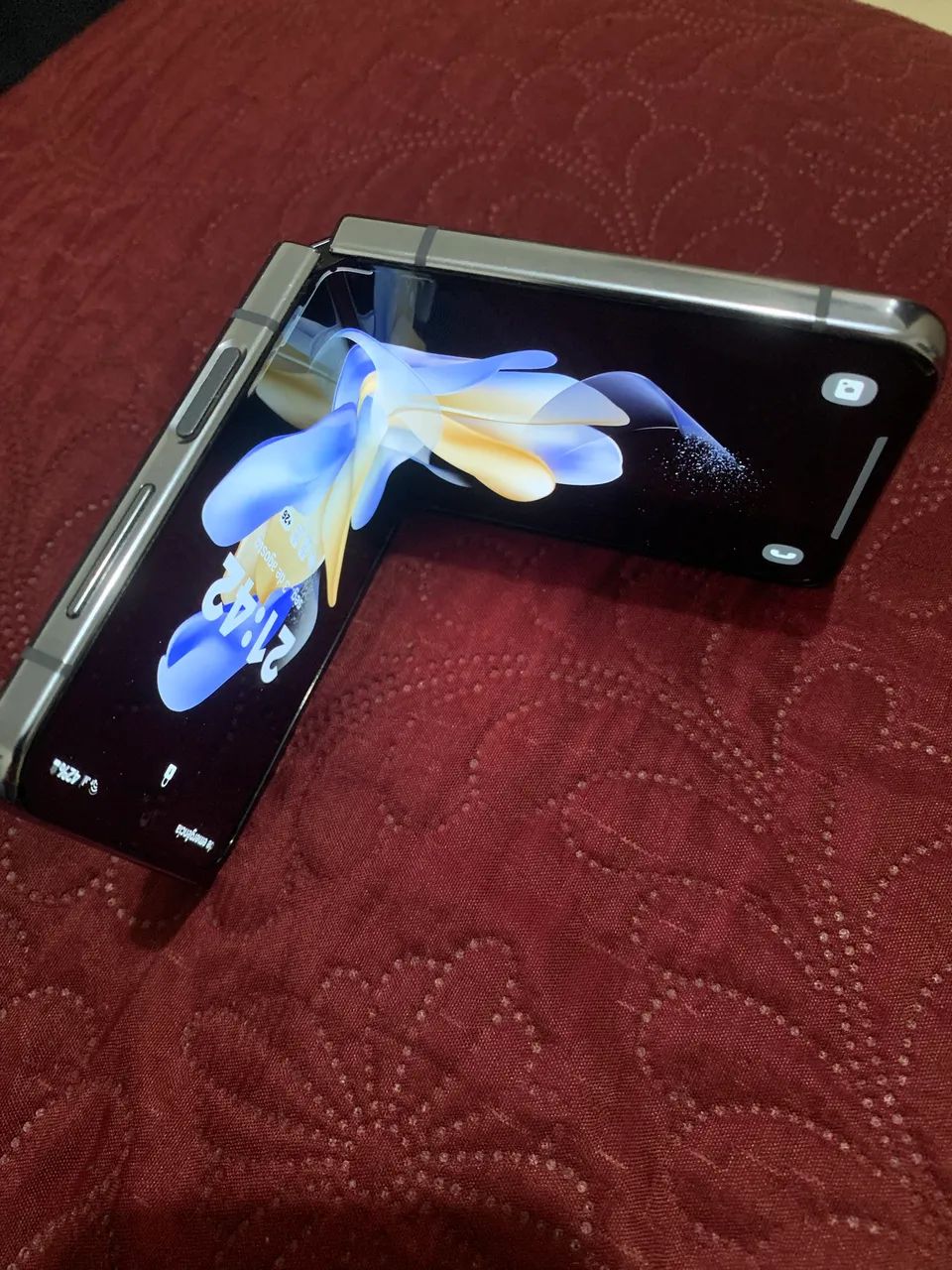 Vendo Samsung ZFlip 4 256GB e 8GB de RAM  - Foto 3