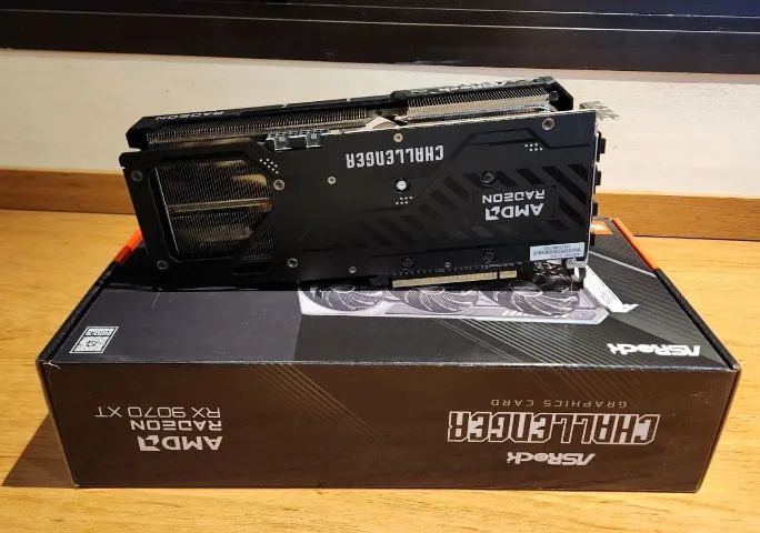 ASRock RX 9070 XT 16 GB Challenger - Foto 4
