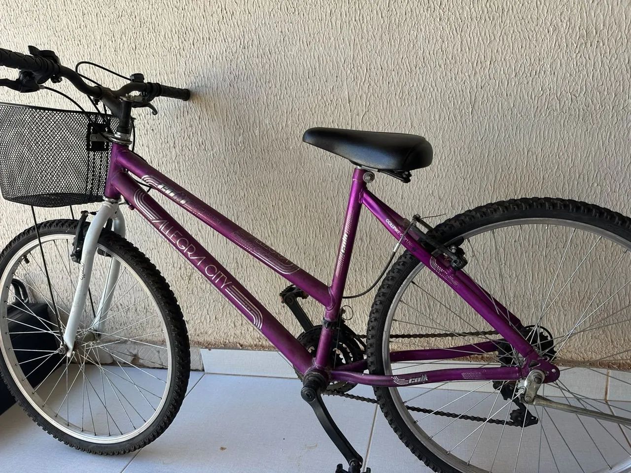 Bicicleta aro 26 com marcha  - Foto 2