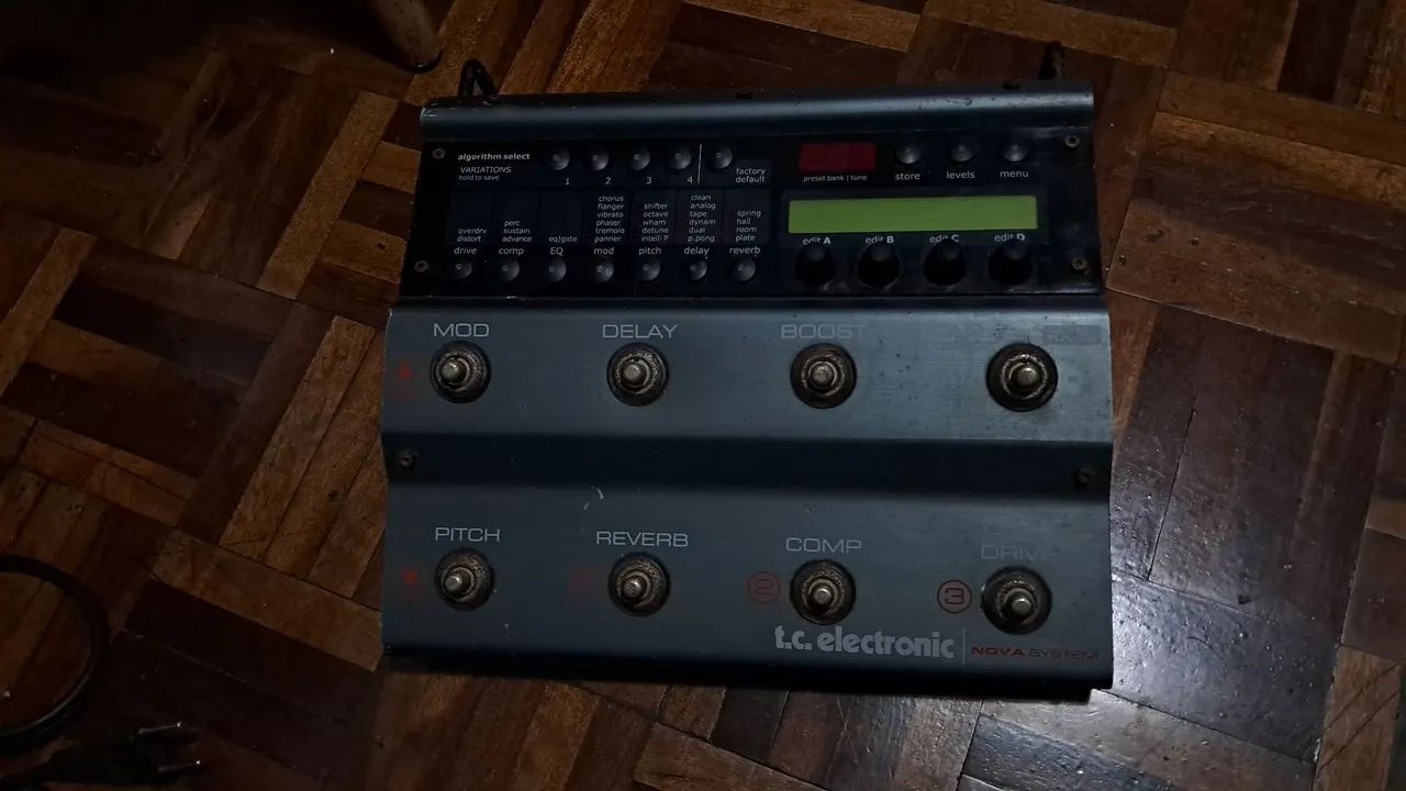 Pedaleira TC Electronics Nova System - Instrumentos musicais