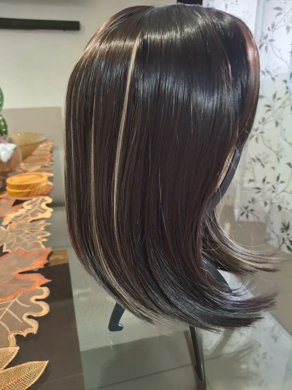 PERUCA CHANEL COM FRANJA E MECHAS LOIRA - Foto 3